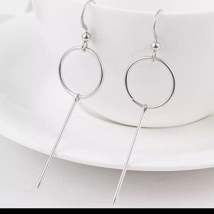 3/$15🔥Silver tone circle bar earrings